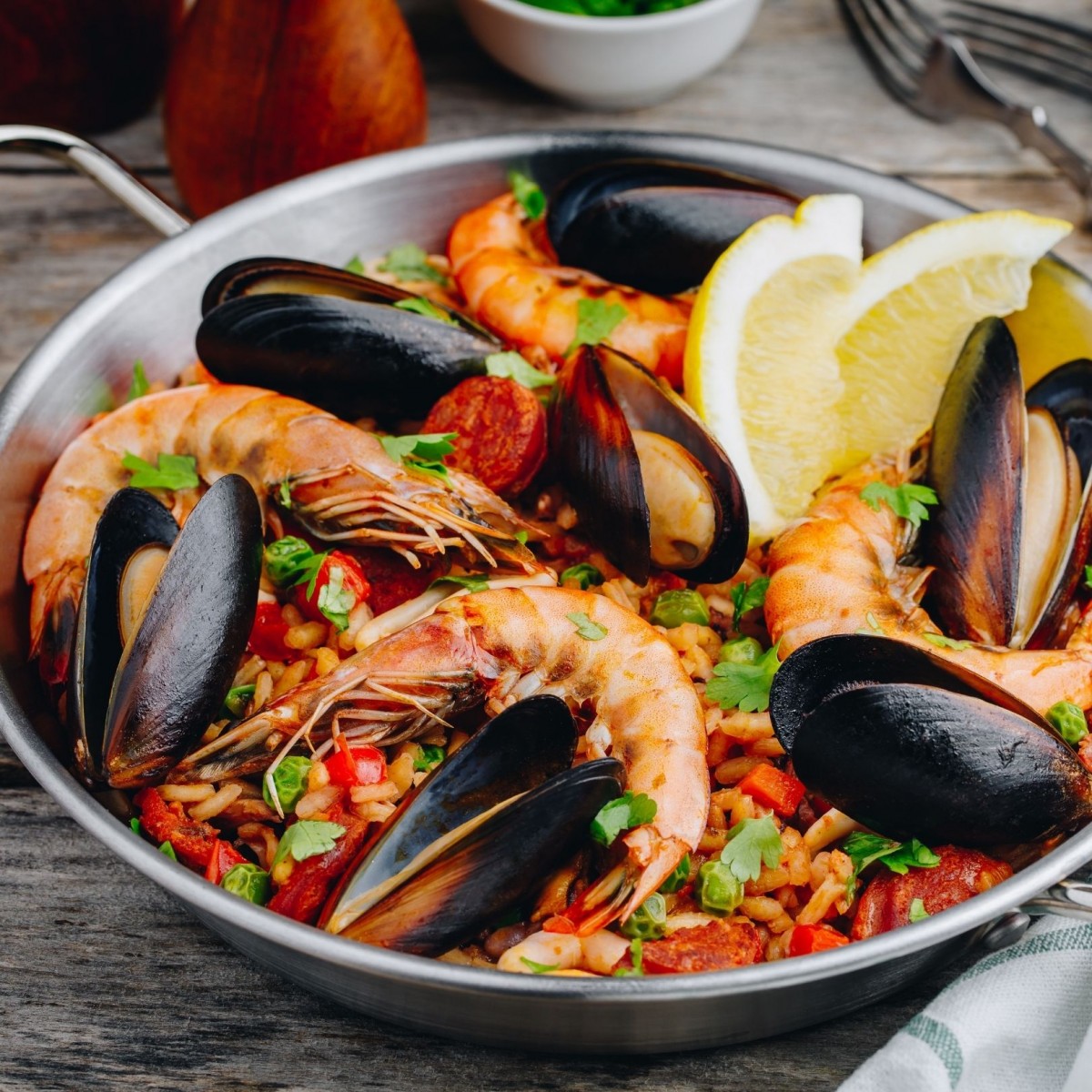 PAELLA S MOŘSKÝMI PLODY